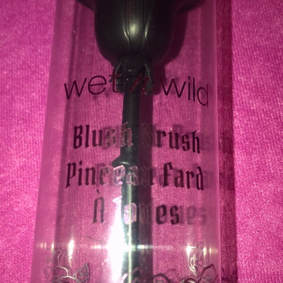 NWT Wet & Wild Rose Stem Blush Brush - Picture 3 of 3